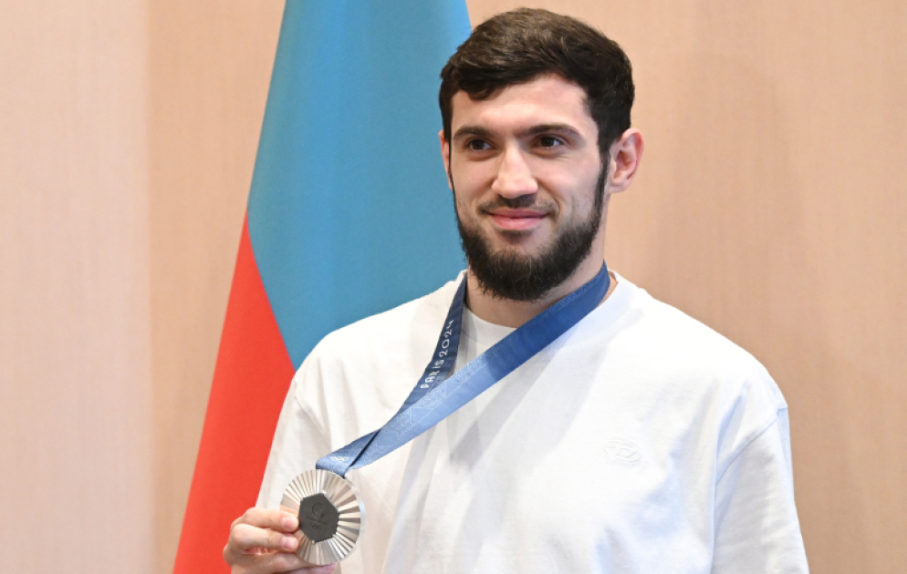 «Париж-2024»: Азербайджанским спортсменам вручены обновленные олимпийские медали ВИДЕО