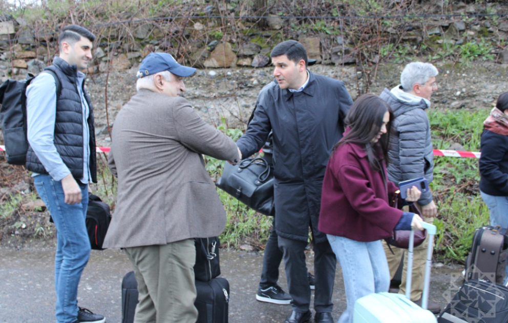 Representatives of Armenia’s civil society arrive in Azerbaijan as part of “Peace Bridge” initiative VIDEO