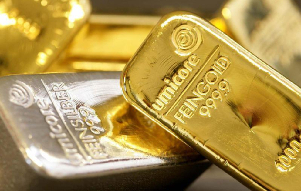 Gold and silver prices fall on global markets VIDEO