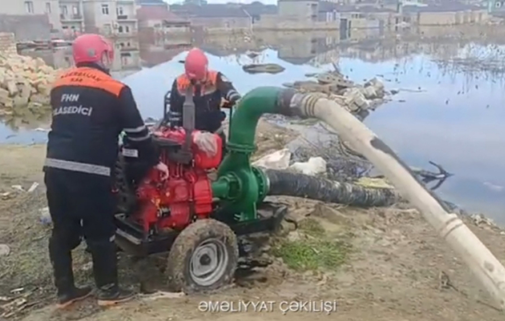 FHN: İntensiv yağışlarla əlaqədar yaranan fəsadların aradan qaldırılması işləri davam etdirilir VİDEO