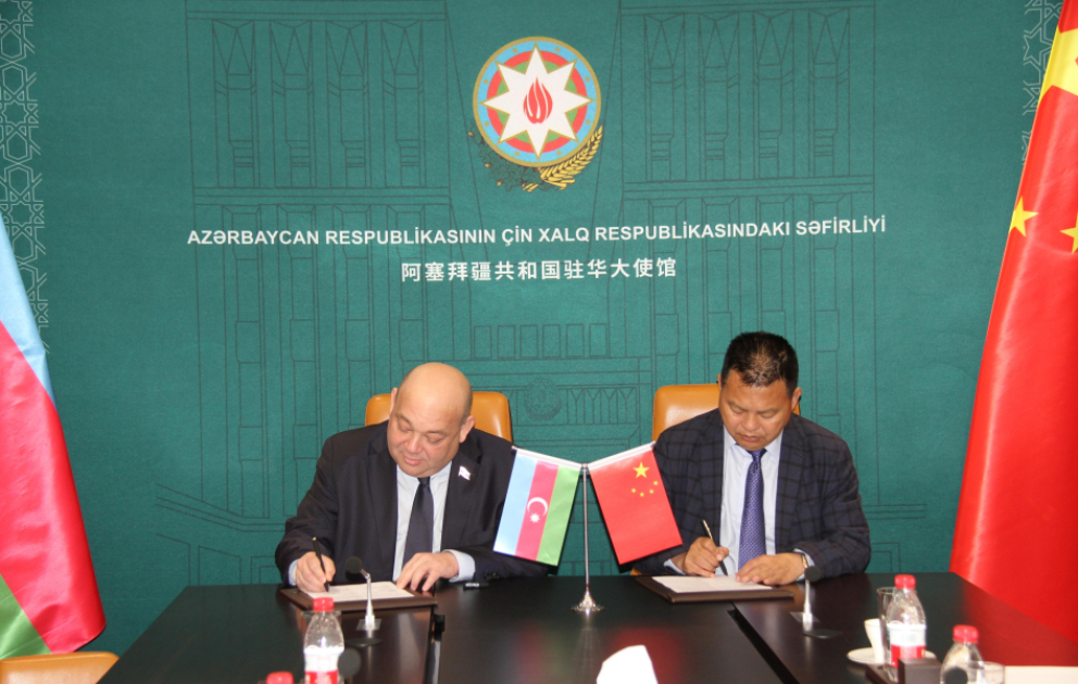 Aserbaidschan und China bauen Zusammenarbeit bei Fahrzeugproduktion aus VIDEO