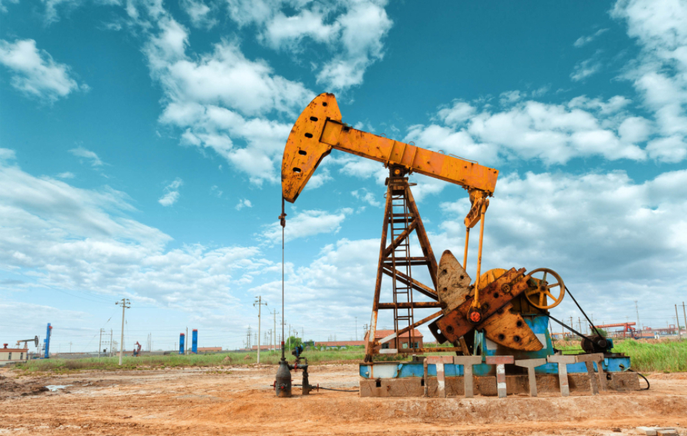 На мировых биржах цены на нефть повысились ВИДЕО
