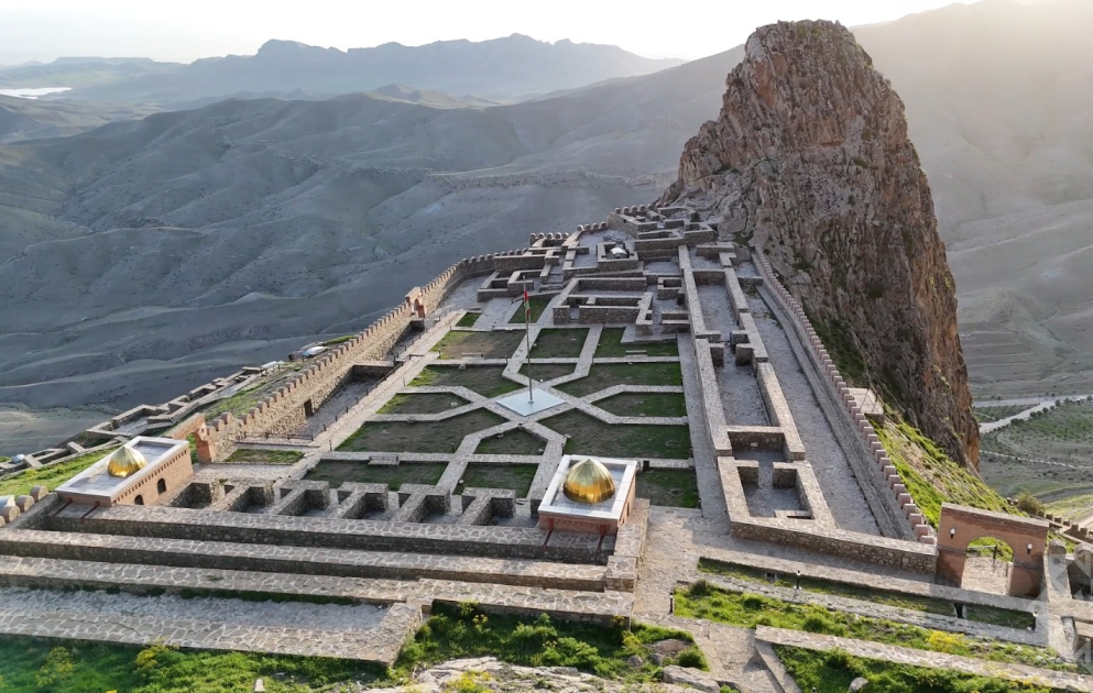 Alinjagala – Symbol des Widerstands Aserbaidschans und das „zweite Machu Picchu der Welt“ VIDEO