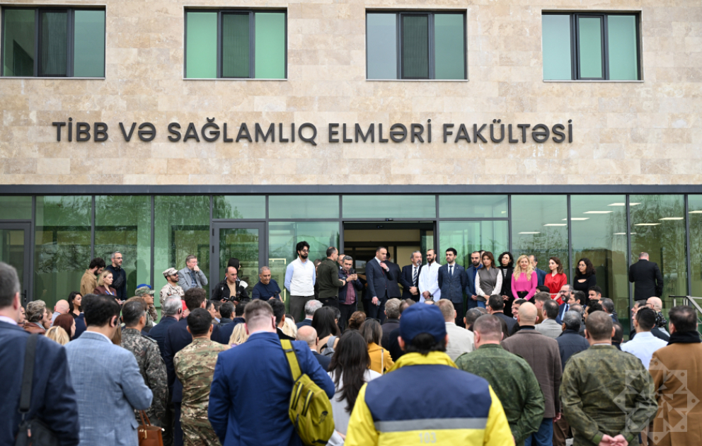 Diplomatik korpusun nümayəndələri Qarabağ Universitetinin Klinikası ilə tanış olublar VİDEO