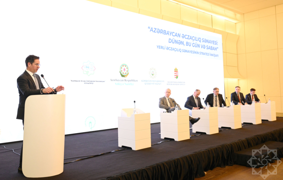 "Əczaçılıqda rəqəmsallaşma və süni intellekt transformasiyasının yerli əczaçılıq istehsalına təsiri" - Panel müzakirə VİDEO