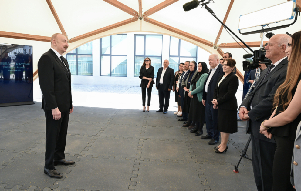 President Ilham Aliyev and First Lady Mehriban Aliyeva met with residents moving to Shukurbeyli village in Jabrayil district VIDEO
