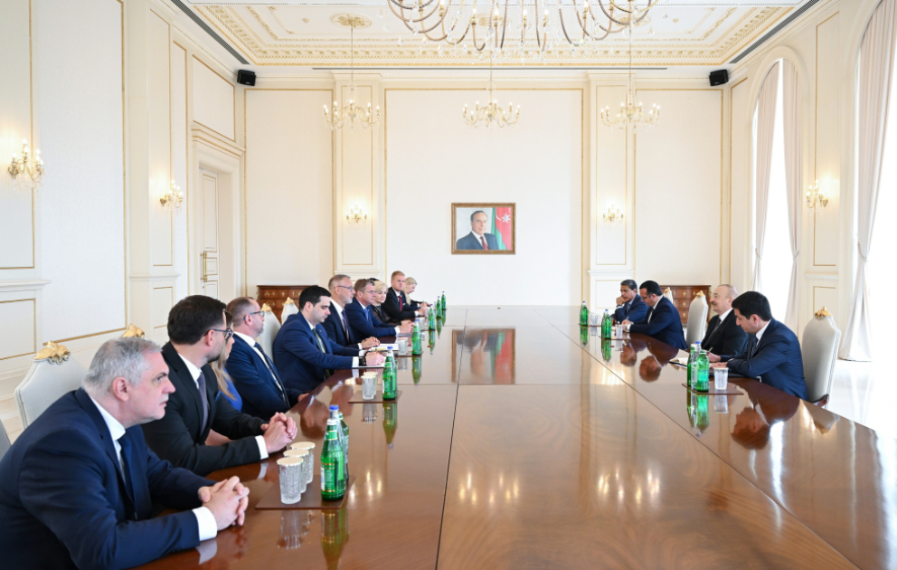 Президент Ильхам Алиев принял делегацию во главе с председателем Национального совета Словакии ВИДЕО