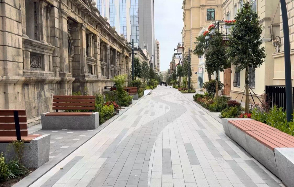 Historische Denkmäler und moderne Infrastruktur – Islam-Safarli-Straße VIDEO
