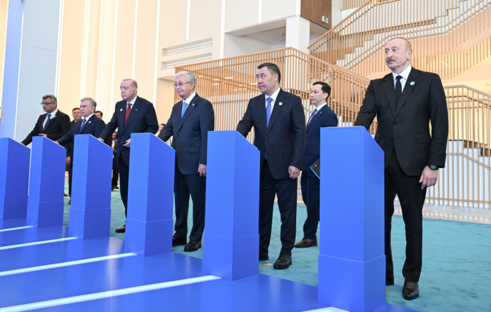 Prezident İlham Əliyev və TDT-nin qeyri-rəsmi Zirvə görüşünün digər iştirakçıları Türk Sivilizasiyası Mərkəzinin təməlqoyma mərasimində iştirak ediblər VİDEO
