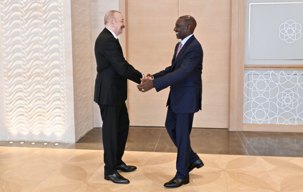 President Ilham Aliyev met with delegation led by President of Kenya VIDEO