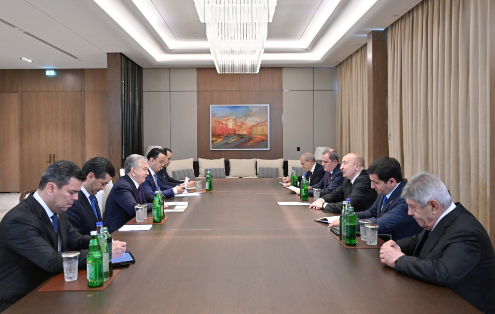 Le président Ilham Aliyev s’entretient avec son homologue ouzbek Chavkat Mirzioïev VIDEO
