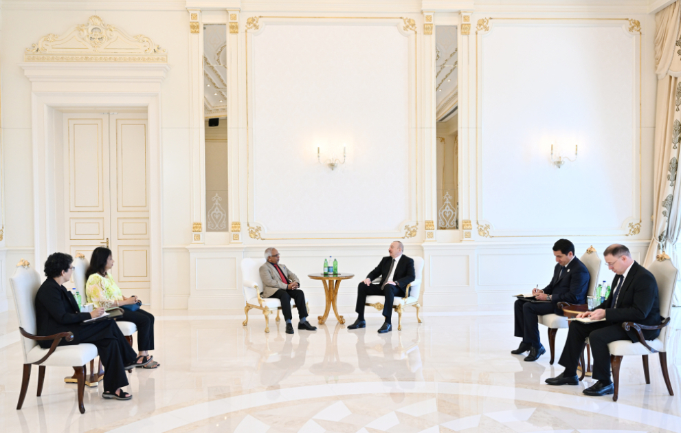 Le président azerbaïdjanais reçoit son homologue mauricien VIDEO