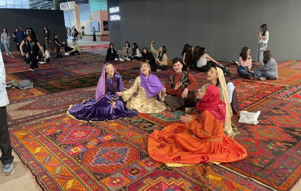 Azerbaijani carpets and national songs featured at WUF13 VIDEO