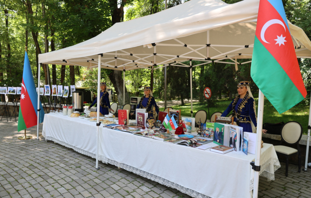 Daşkənddə beynəlxalq xeyriyyə festivalında Azərbaycan guşəsi birinci yerə layiq görülüb VİDEO