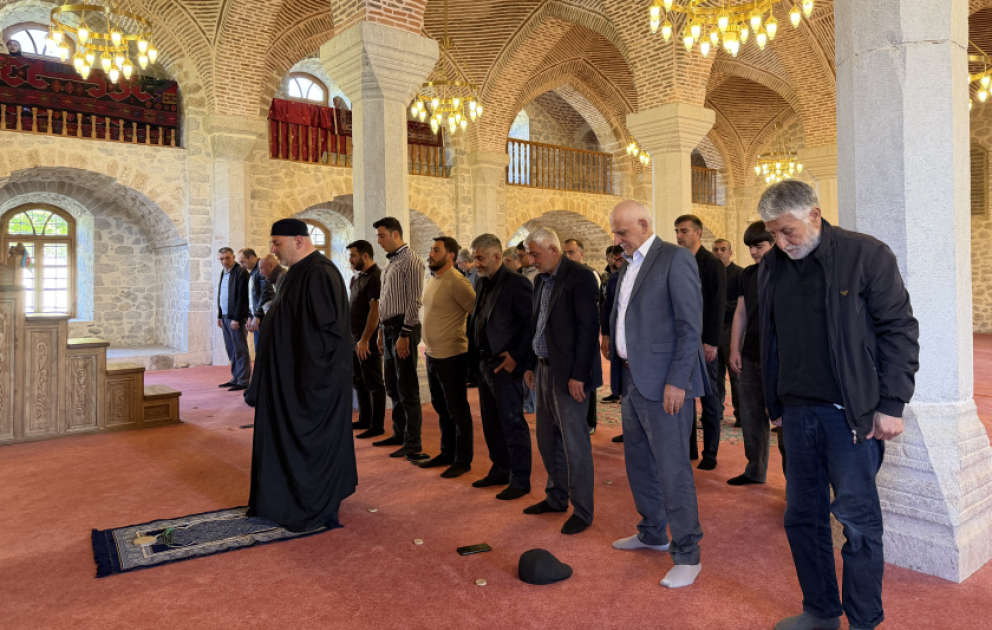 Şuşada bayram namazı qılınıb VİDEO