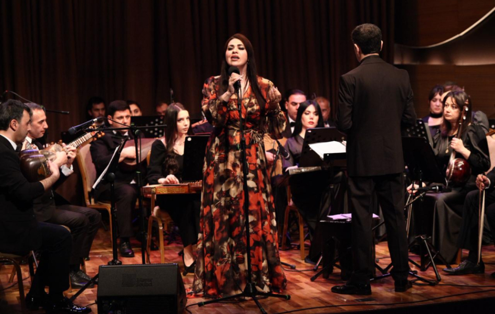 Səid Rüstəmov adına Xalq Çalğı Alətləri Orkestrinin konserti olub VİDEO