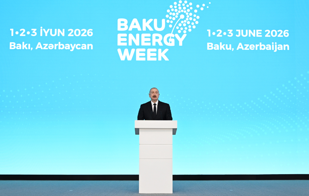 Präsident Ilham Aliyev nimmt an offizieller Eröffnung des Baku-Energieforums teil AKTUALISIERT VIDEO