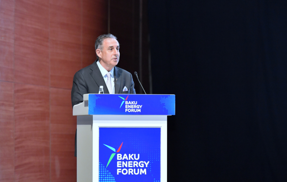 Con Defterios: Bu gün enerji davamlılığı daha mürəkkəb və vacibdir VİDEO