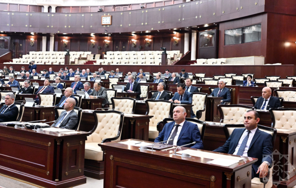 Milli Məclisin növbədənkənar sessiyasının ilk iclası: müzakirəyə 8 məsələ çıxarılıb YENİLƏNİB VİDEO
