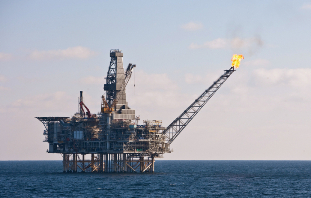 Azerbaijani oil price exceeds $100 VIDEO