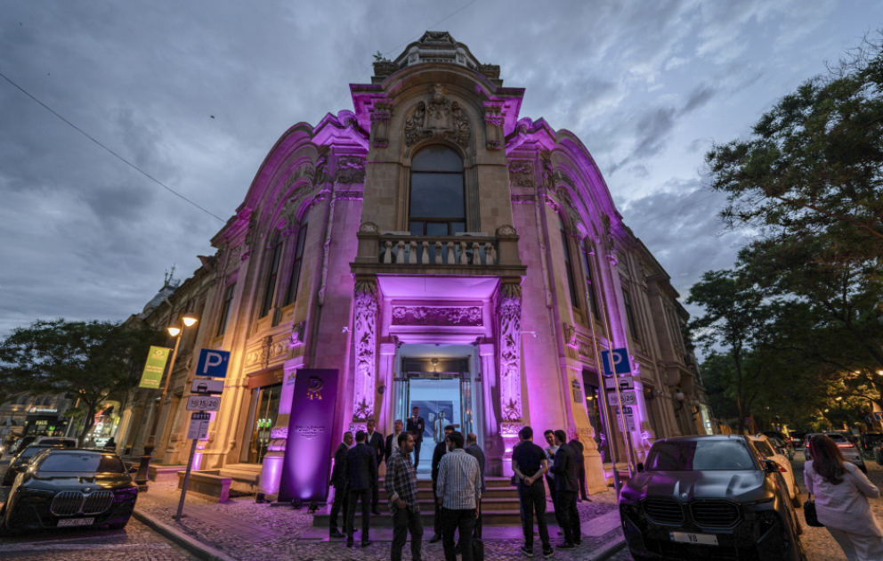 ®  Dəyərli və təkrarolunmaz – “Rolls-Royce Motor Cars Baku Bespoke” fərdiləşdirmə proqramı barədə məlumat təqdim edir VİDEO