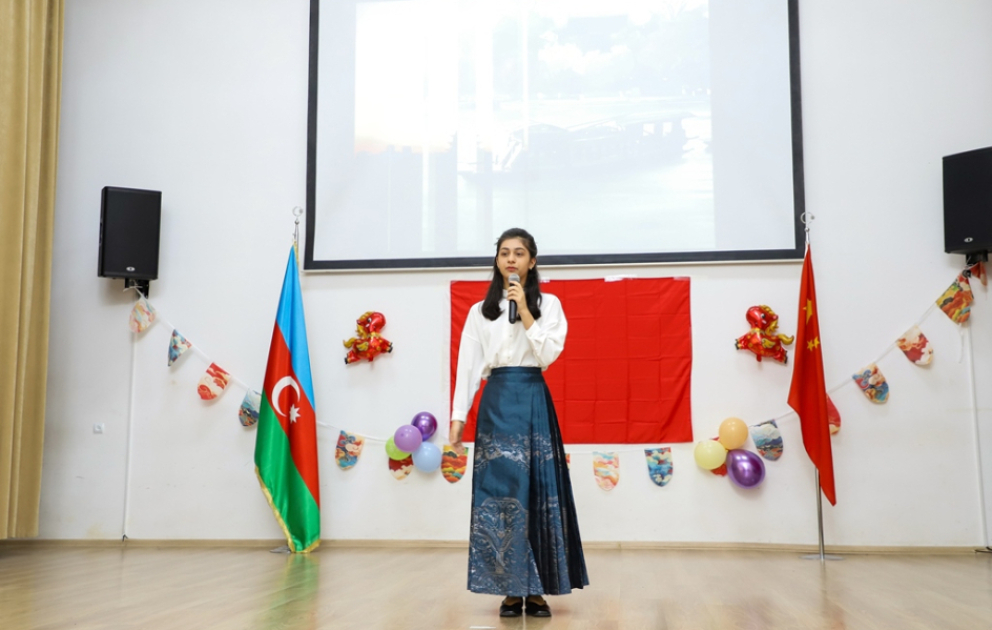 ADU-da “Çin dili körpüsü” müsabiqəsinə yekun vurulub VİDEO