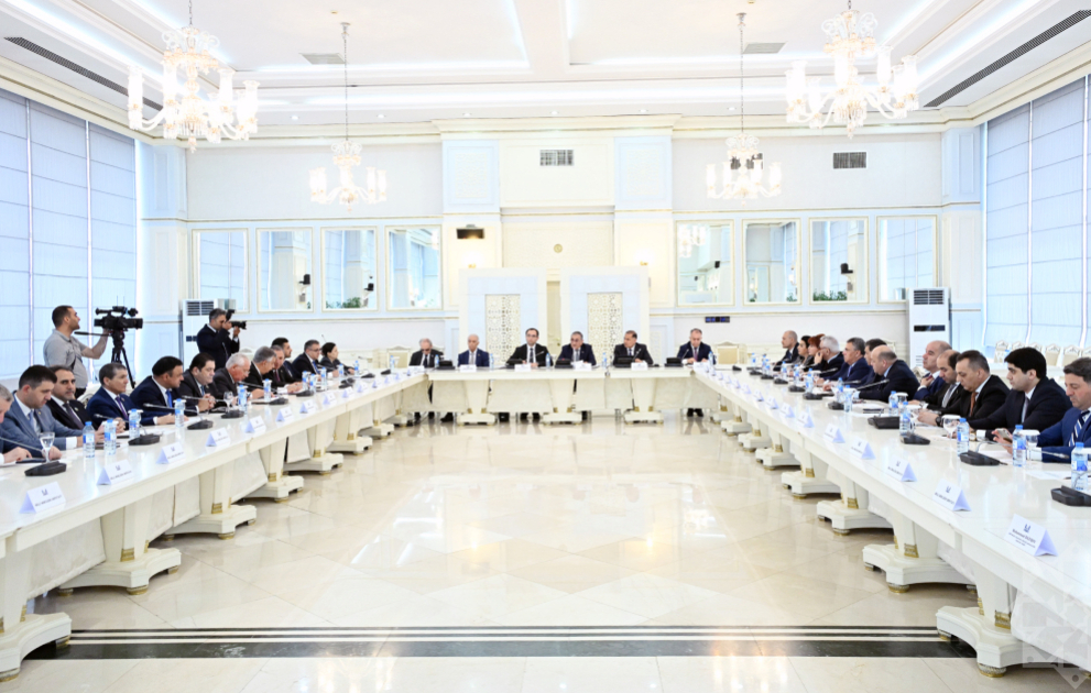 В парламенте состоялись общественные слушания по развитию сельского хозяйства ВИДЕО