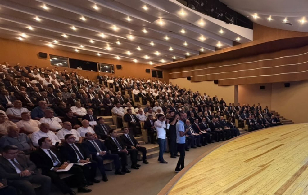 Ağdaşda regional müzakirə: kənd təsərrüfatı, balıqçılıq və akvakulturanın inkişafına dair yeni Dövlət Proqramı müzakirə olunur VİDEO