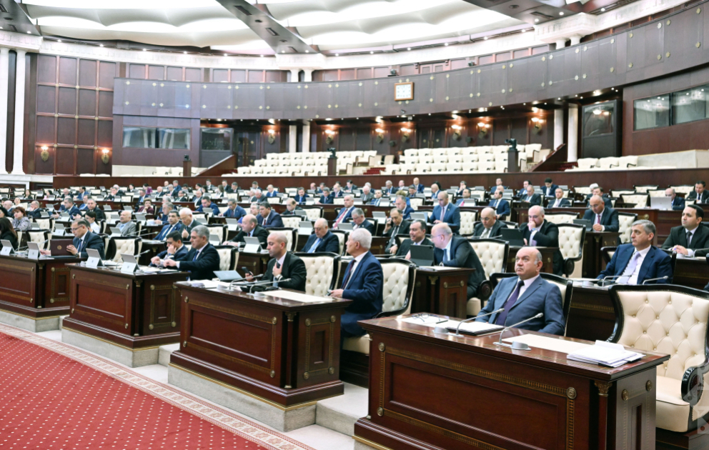 Milli Məclisin növbədənkənar sessiyasının növbəti iclası: müzakirəyə 10 məsələ çıxarılıb VİDEO