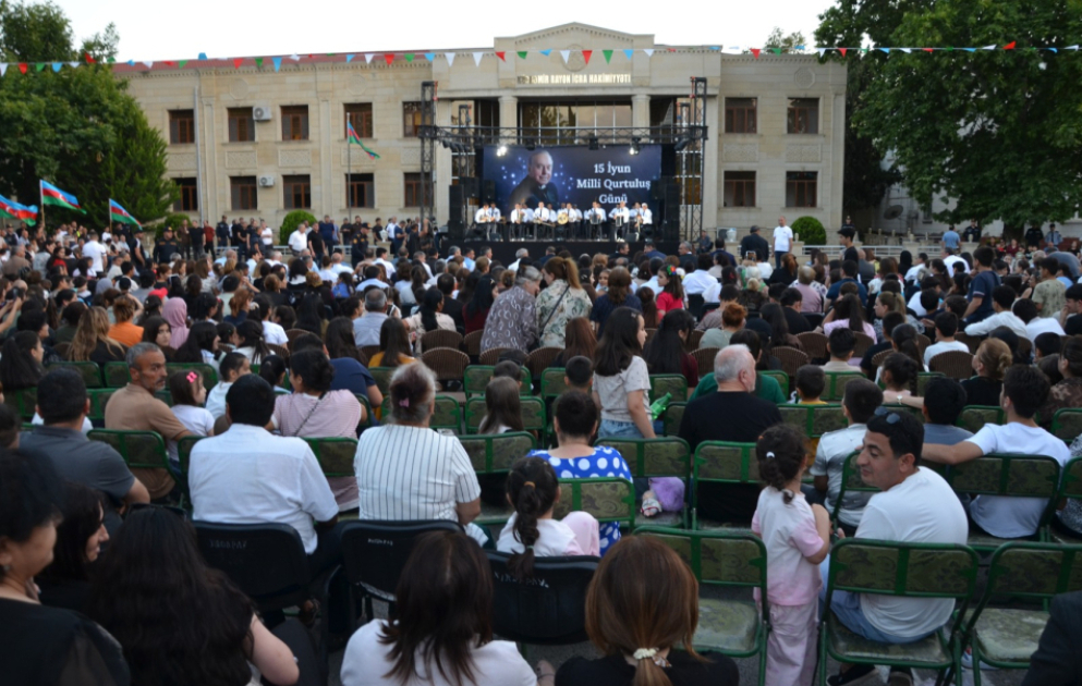 Kürdəmirdə Milli Qurtuluş Gününə həsr olunan konsert təşkil edilib VİDEO