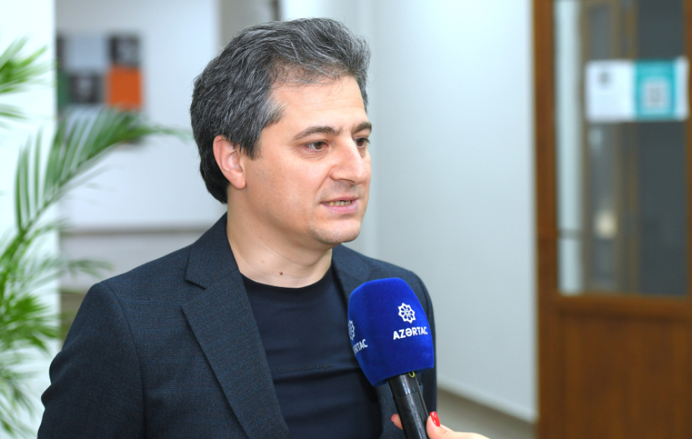 Arslan Növrəsli: Zövqlü musiqiçi yetişdirmək üçün tələbə peşəkar musiqi nümunələrini dinləməlidir VİDEO