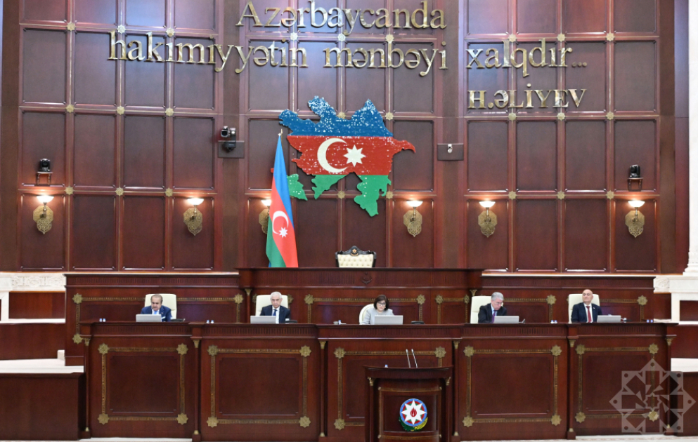 Milli Məclisdə 14 məsələ müzakirə olunub VİDEO
