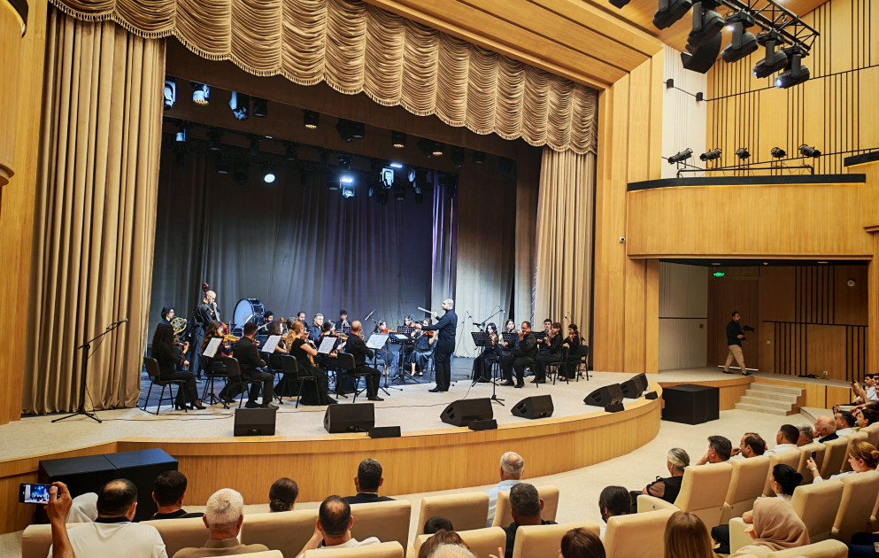 Niyazi adına Dövlət Simfonik Orkestrinin Ağdamda qastrol konserti olub VİDEO