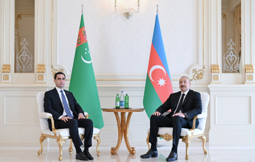 President Ilham Aliyev held one-on-one meeting with President of Turkmenistan VIDEO