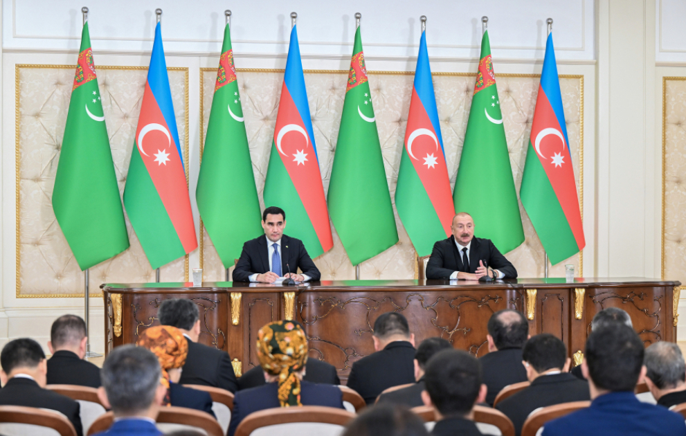 Президенты Азербайджана и Туркменистана выступили с заявлениями для прессы  ОБНОВЛЕНО ВИДЕО