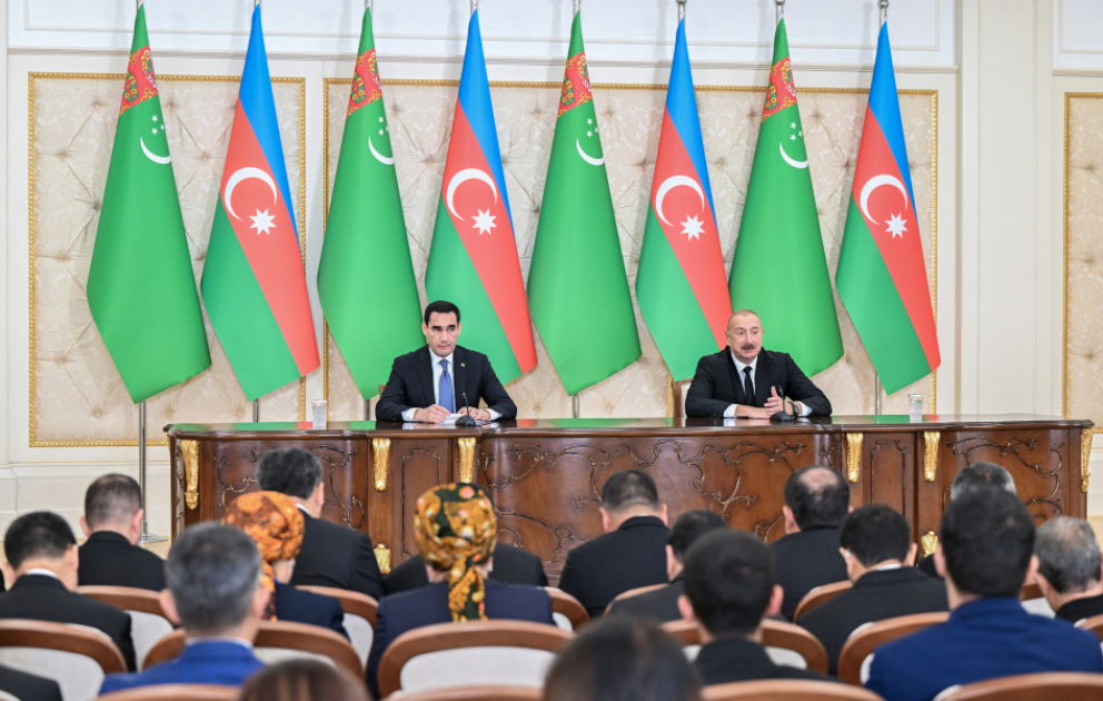 Präsident Ilham Aliyev und Turkmenistans Präsident Serdar Berdimuhamedow geben Presseerklärungen ab AKTUALISIERT VIDEO