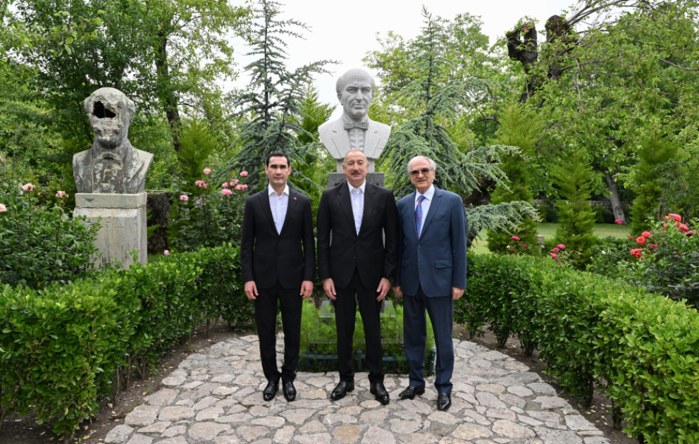 Schuscha: Ilham Aliyev und Serdar Berdimuhamedow besuchen Bulbul-Hausmuseum VIDEO
