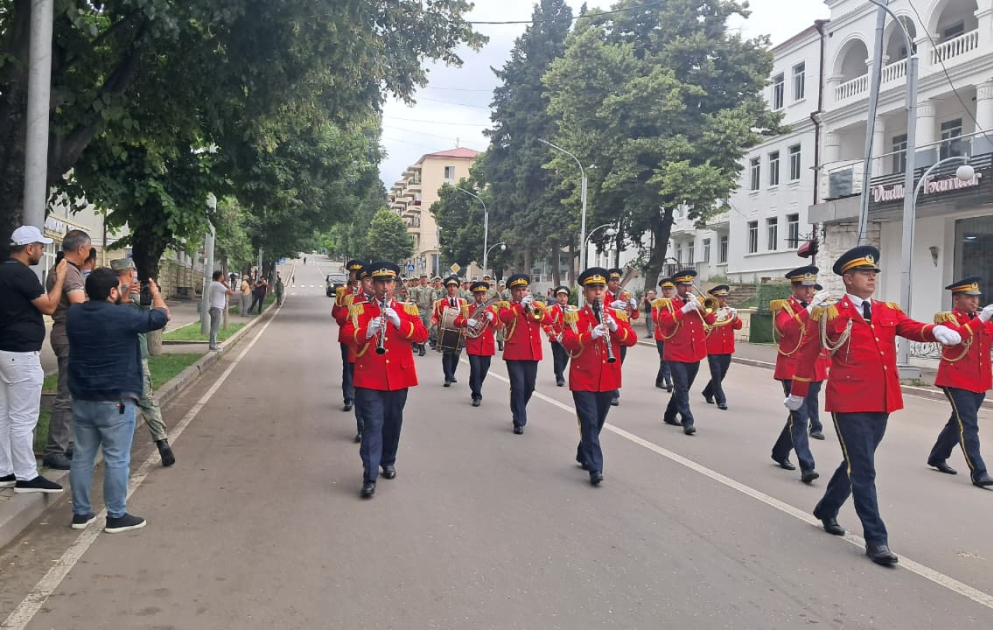Silahlı Qüvvələr Günü münasibətilə Xankəndidə hərbçilərin yürüşü keçirilib  YENİLƏNİB VİDEO