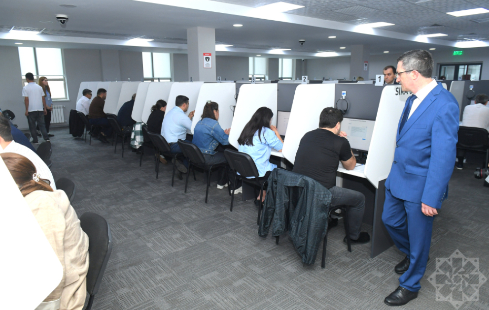 Hakimliyə namizədlər üçün növbəti test imtahanında 337 nəfər iştirak edir VİDEO