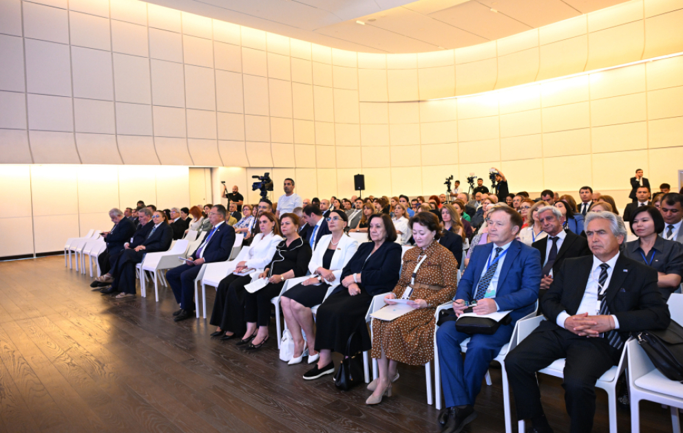 “Türk dilləri, ədəbiyyatları və tarixlərinin tədrisi müasir çağırışlar kontekstində” mövzusunda beynəlxalq elmi konfrans VİDEO