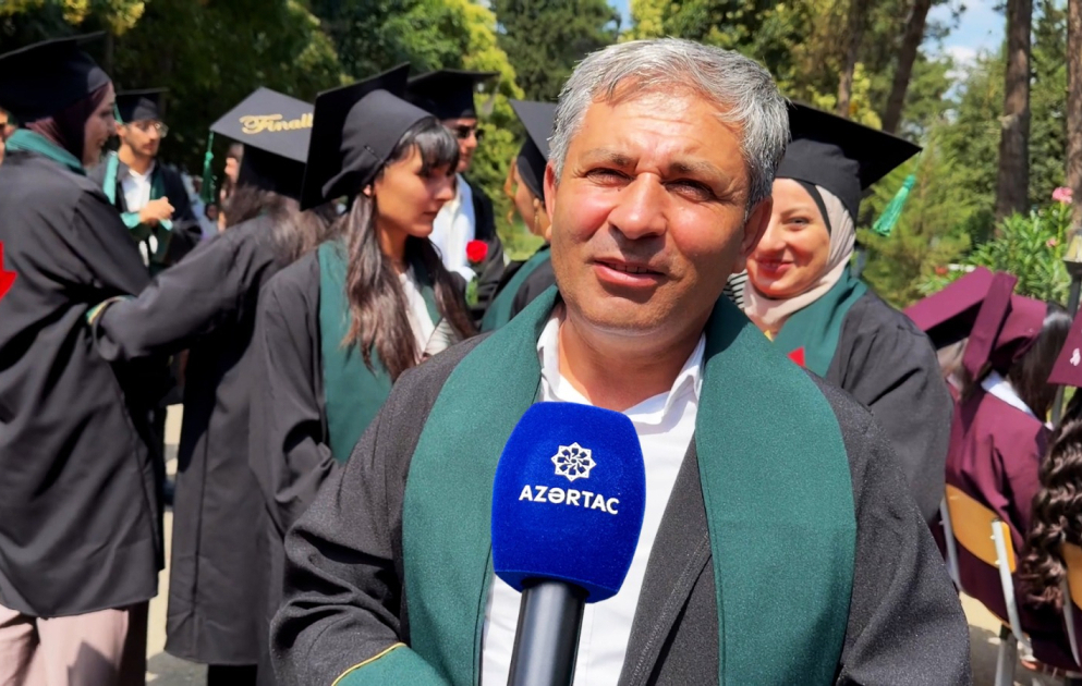 Əlli yaşlı məzun: Qrupda ən yaşlı tələbə olmağımı problem kimi görmürdüm VİDEO