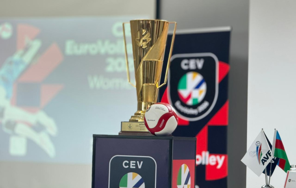 Кубок чемпионата Европы по волейболу представлен в Баку ВИДЕО