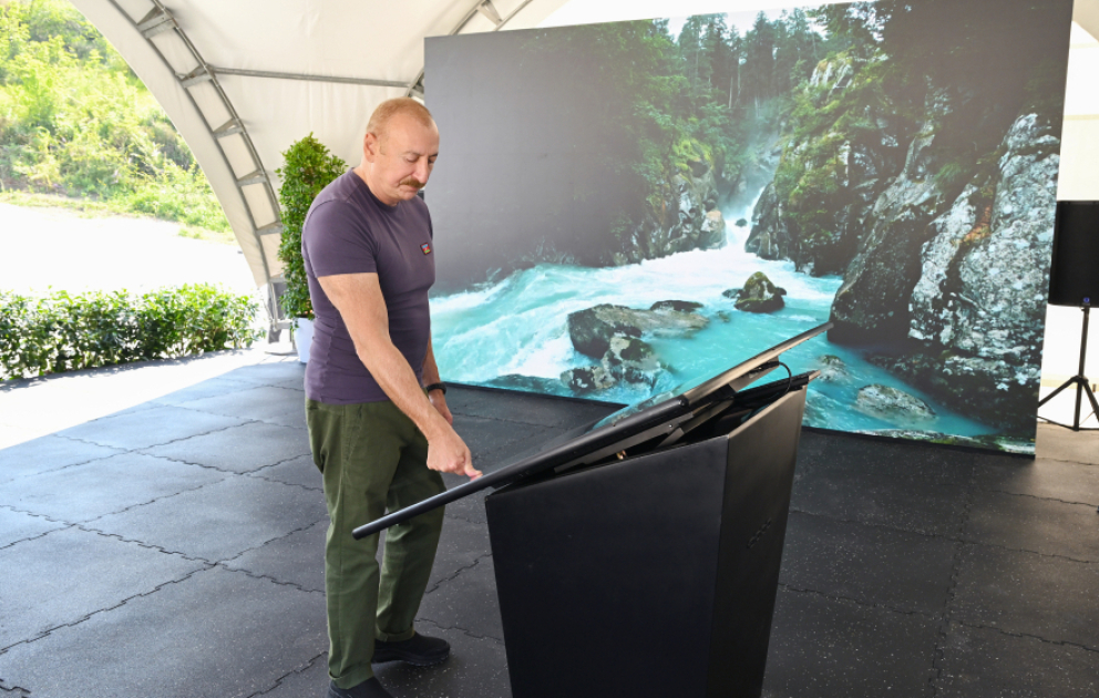Inauguration des centrales hydroélectriques implantées sur le fleuve Hotchaz à Latchine VIDEO