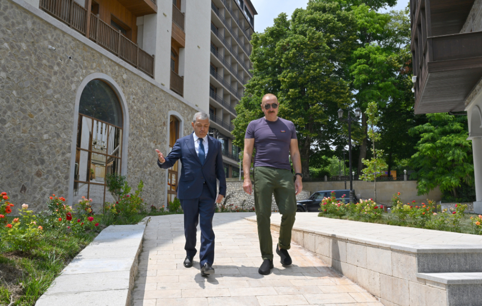 Şuşanın Qarabağ küçəsində dövlət-özəl tərəfdaşlığı çərçivəsində həyata keçirilmiş işlərlə tanışlıq VİDEO