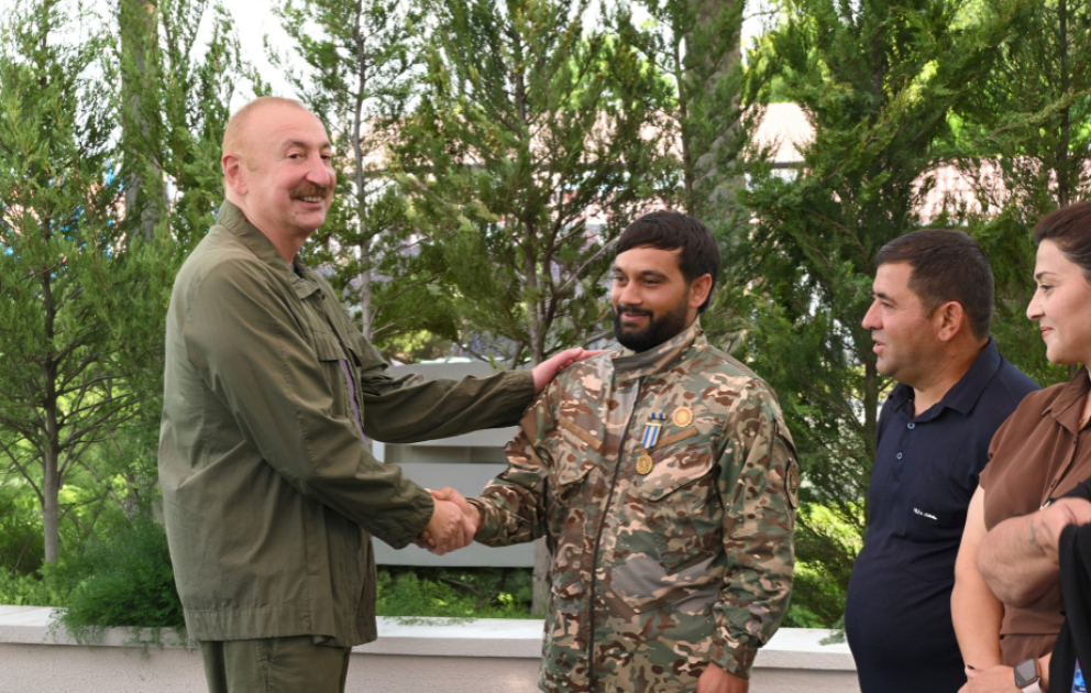 Präsident Ilham Aliyev: Kein Staat und kein Volk hat in den vergangenen 80 Jahren einen vergleichbaren Sieg errungen wie Aserbaidschan VIDEO
