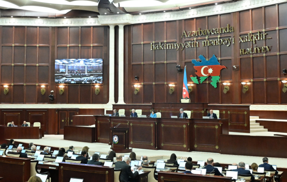Parlament psixiatriya yardımı ilə bağlı qanunvericiliyə dəyişiklikləri təsdiqləyib VİDEO