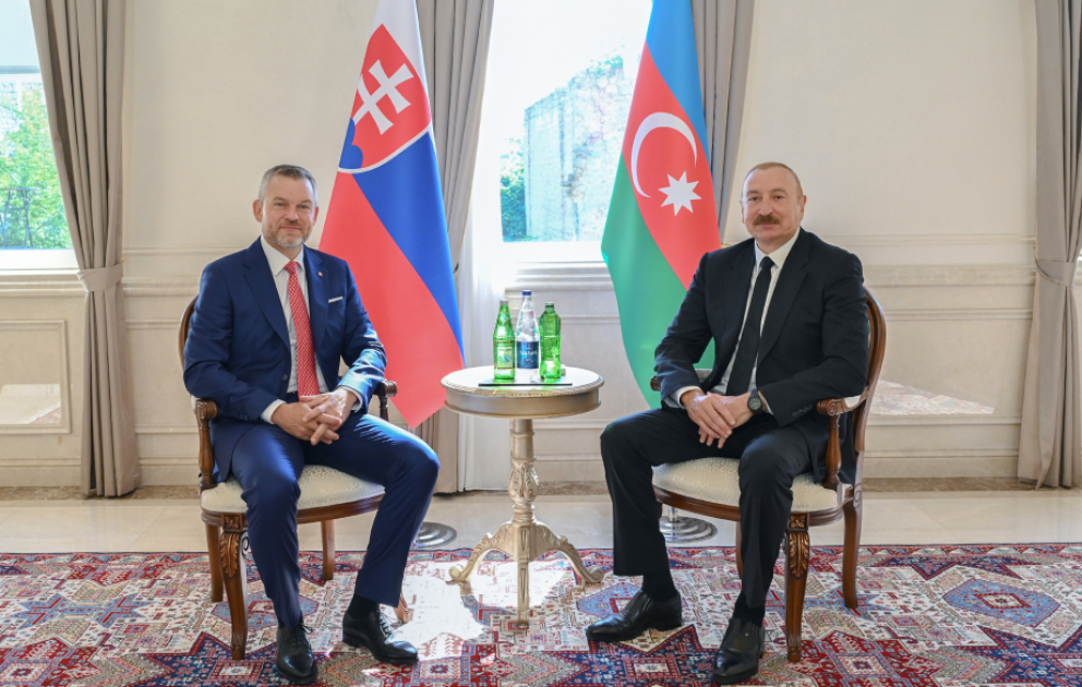 Präsidenten Ilham Aliyev und Peter Pellegrini treffen sich unter vier Augen VIDEO