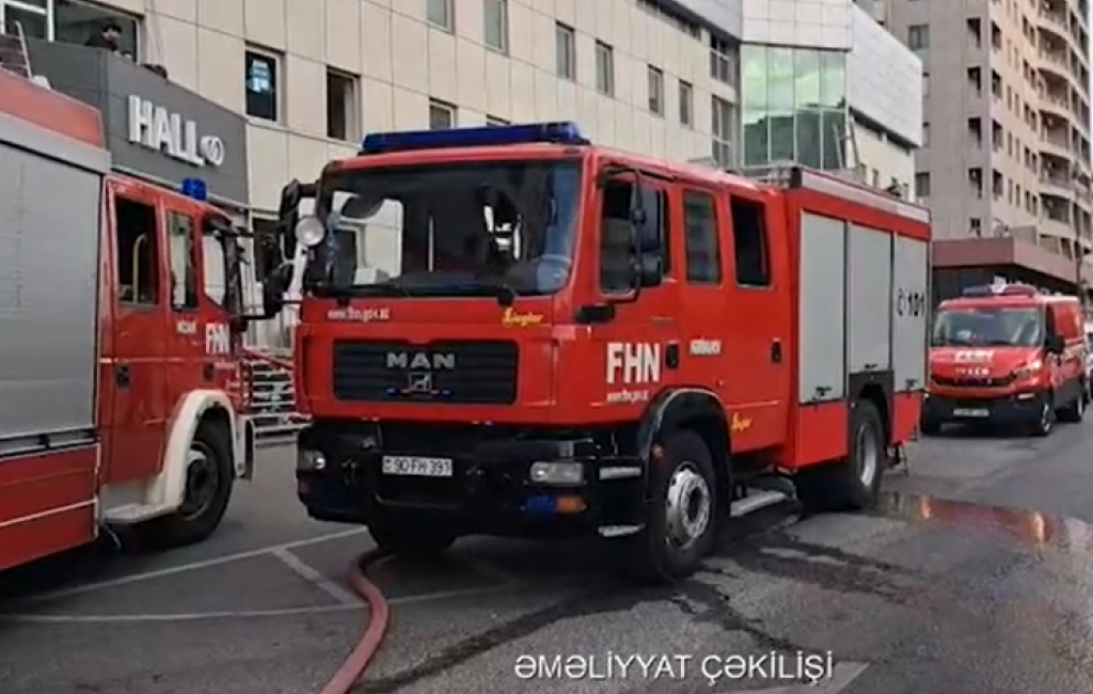 Bakıda otelin saunasında yanğın baş verib, qonaqlar təxliyə olunub VİDEO
