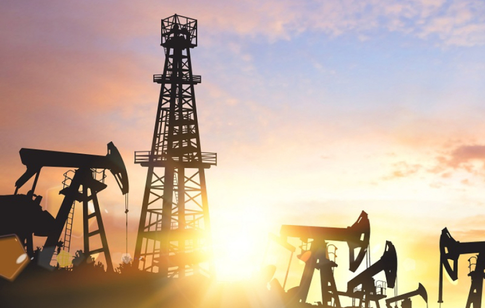 Цены на нефть на мировых биржах снизились ВИДЕО