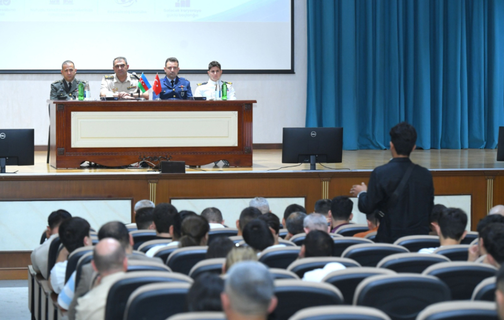 Heydər Əliyev adına Hərbi İnstitutda "Açıq qapı" günü: Əsas məqsədlərdən biri müasir biliklərə və liderlik bacarıqlarına malik zabit kadrların hazırlanmasıdır VİDEO